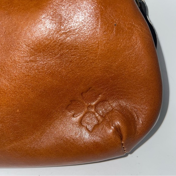 Patricia Nash SAVENA TOOLED Leather Framed Kisslock Wristlet FLORENCE - Picture 3 of 10